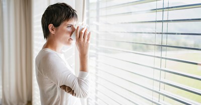 Karen knocks at 5:30am demanding neighbors to park their truck on the street instead of their own garage because of engine noise, couple shuts her down: 'Our garage is there for a reason'