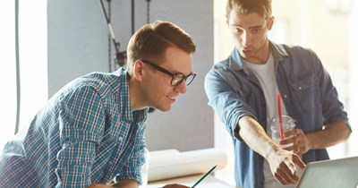Management lay off employee, expect him to train coworker taking his place: 'They are putting him in a position to fail'