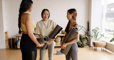 Yoga instructor stands up to an entitled mom, telling her she can't bring her 8-year-old son to adult-only classes when he's repeatedly disruptive: 'I love kids, but my class isn't the place for one'