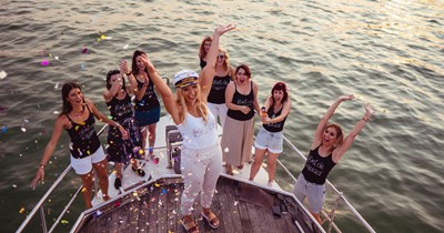 Friend chewed out when she explains that she can't spend $1800 on a bride's destination bachelorette party, sparking debate over wedding obligations: 'I do not have the money'