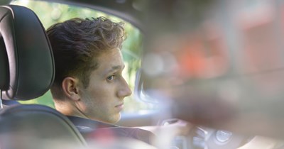 Friend sells a car they won for $6000 less than market value, gets criticized later because they're “profiting” off of their friends: ‘[I] sold it to friends for basically half the cost’