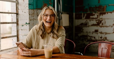 European woman pretends she doesn’t know the United States to get back at a condescending American guest at her Eurovision party: ‘He launched into this rant about how “everyone knows America”’