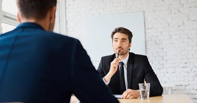 Job candidate denies job offer after they sit through an interview without being asked a single question by the hiring manager: ‘He told me to be quiet’