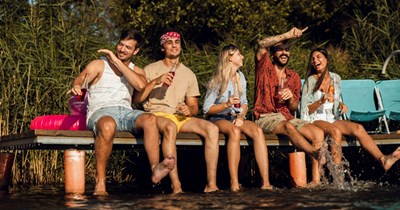 Friend organizes 7 person vacation yearly, considers giving up due to group complaints: 'But you're so good at it'
