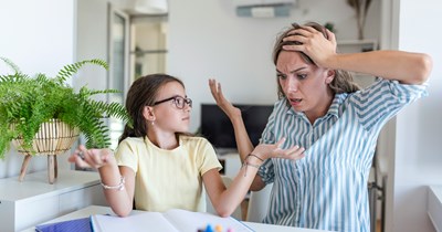 20-year-old Woman Tells her 14 and 12-year-old Homeschooled Cousins that They Need to be Able to Read to go to College, starting a Family Dispute: 'They'll end up teaching themselves'