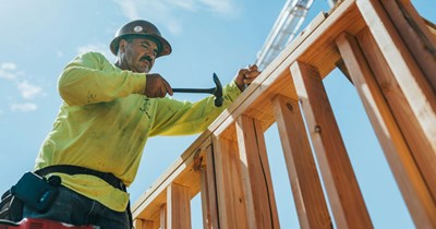 23-year-old tells neighbor the whole neighborhood hates her because her house has been under loud construction for 7 months: 'People are tired.'