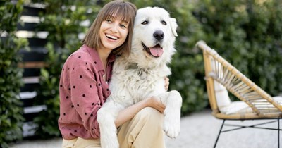 Woman refuses to pay $2,200 vet bill after sister hides dog's medical condition and leaves pet in her care: 'I am not paying a single cent'