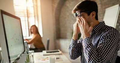 Manager spends 6 months demanding work on weekends, employee refuses to continue before big project deadline: 'Hope you're not busy'