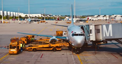 Airport worker spends months warning about a flawed process, gets dismissed, takes one day off, and watches everything fall apart exactly as predicted while a new employee gets blamed