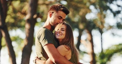 Woman asks boyfriend to change anniversary trip destination from Curaçao to Costa Rica, worries she ruined a possible proposal: 'I overthink everything'