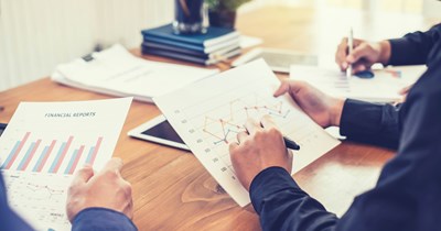 The hidden risks of over-performing in your role... Star employee does the bare minimum, then quits, when a manager's new system unfairly alters his bonus payout making his wage unlivable: '[That] bonus put me above $20 per hour'