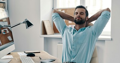 Employee receives 7% while coworkers get 13%, starts slacking off and expecting them to cover: 'They used to do 6 tasks in a day, now they do 2'