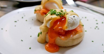 Stepsister Asks Stepbrother to Take Eggs off the Menu at His Destination Wedding Because She is Allergic