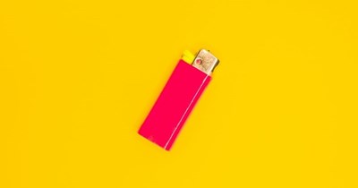 25-year-old girlfriend finds a lighter near the sink and assumes her 27-year-old boyfriend had someone else in the house while she was at work: 'I swear on everything that nobody came over and I genuinely do not know where the lighter came from'