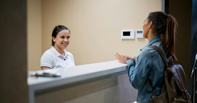 Receptionist gets told off by boss for talking to employees for too long, so she stops greeting people altogether, forcing boss to admit: ‘[People] are concerned’