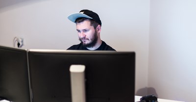 Hiring managers reveal telltale signs of AI-dependent job candidates: 'Buzzwords like 'leveraged cross-functional collaboration''