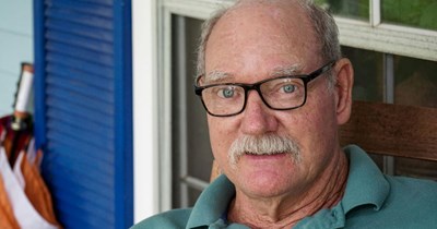 Biological dad refuses to let estranged daughter access her birth certificate after she changed her last name to her stepdad's last name: 'He has zero legal custody over me.'