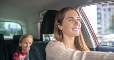Mom refuses to pick up her 10-year-old daughter's friend from camp after his dad failed to reply to any of her confirmation messages: 'I didn’t feel comfortable taking his child'