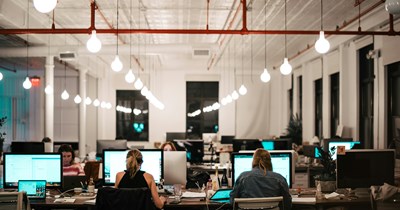 Employee has to pretend to be working because of the lack of real work he receives, he spends the shift checking emails, but now he’s bored: ‘I spent 6 hours doing absolutely nothing.’
