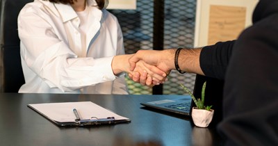 Out of work employee has an interview for a position in his dream job, but encounters several red flags in the interviewing team and feels really bad about the whole thing: 'The interview went a bit weird'.