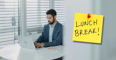 Boss bans tech employee from taking lunch after allotted time, forcing employee to go on break while the company's entire network is down: ‘So I clocked out’