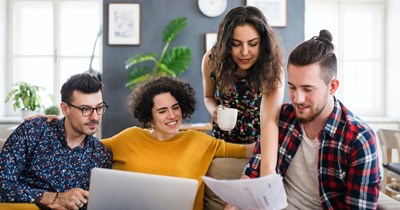 Roommate turns living room into a paid study space, refuses to share the money she made with her roommate: 'I'd become a guest in my own apartment.'