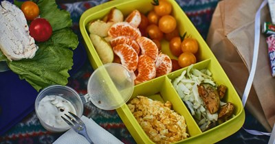 Ex-Husband Demands Mom Make Less Elaborate School Lunches for Their 9, 12, and 13-Year-Old Kids Because His Stepchildren are Jealous