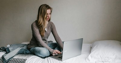 Partner comes home at 4:30 am from partying, waking up girlfriend and then refusing to leave her bed in the day, girlfriend calls them out