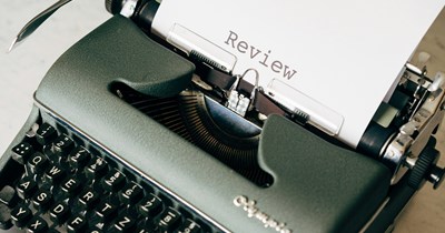 Ex-boss begs former employee to leave a review at a local job review portal, he complies, leaving a very bad one and requesting the elimination of false ones, making the average bad: 'Management has suddenly been acting super nice and accommodating.'