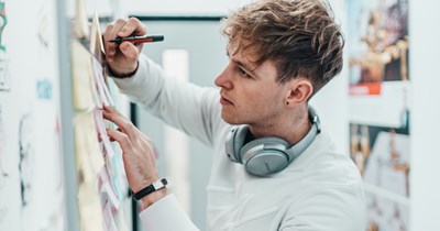 29-year-old employee leaves his job as a specialist at a small planning and design firm and his ex-boss instists on him leaving a review on a popular local job review site: 'He wanted a review? Fine. Let's comply'