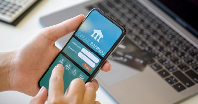 Customer shares their harmless petty method of getting back at the major bank that unceremoniously laid off their dad, who had worked there for 20 years: 'They wanted to maximize their profits'