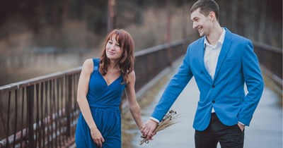 Couple wears blue outfits for a wedding and realizes the color was banned days before via the wedding’s website: 'Maybe don't try and shoe-horn in an idea from Tik Tok the week of your wedding, especially if it includes guests'