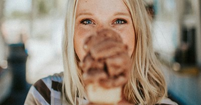 20-year-old woman ghosts friend after she compares her to a bad ice cream flavour: ‘Once you try it, you kind of start to like it. And it has all of these layers like it's deeper than you thought, but you have to learn to like it.’