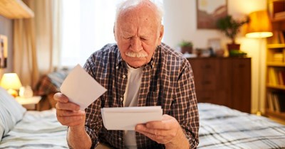 Dad Uses AI To Write Congratulations Note After 31-Year-Old Son Buys His First Home, Son Calls Him Out for It