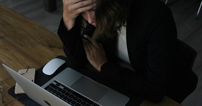 Employee gets tired of the toxic work environment after 3 years of no salary increase, she finds a new position with a $27K raise, but when she notifies her boss: 'She kept saying “But it’s me, you know I wouldn’t have fired you.”
