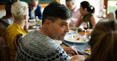 Uncle assigns family members seats based on their weight to "protect" his new dining chairs, relative brings their own chair to dinner and leaves when asked to use a folding chair: 'The name cards were already making a spectacle' 