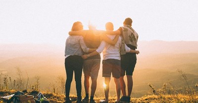 Person noticed that men don’t usually receive compliments, hardly ever, so they started to tell them good things about them and discovered something: ‘It's about filling a gap that most people don't even realize exists.’