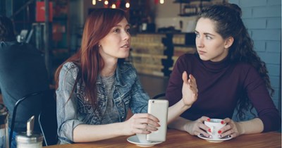 Bridesmaid gets removed from best friend’s wedding party to avoid her ex-boyfriend and best man getting uncomfortable: ‘I’m not allowed in the wedding’