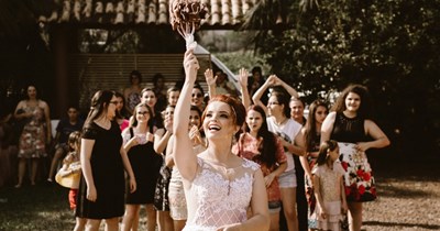 Bridezilla shuts down every conversation that’s not about the newlywed during her wedding for not being “on brand”: ‘You'll have plenty of time to talk about holidays later today is about us’