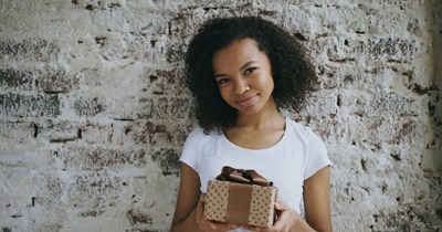 Bride calls friend immediately after wedding party to say her gift was inferior and she expected more: ‘I'm unemployed, and she's a successful business owner’