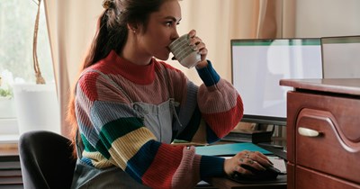New manager demands employee dress professionally or “go home” during an office Casual Friday—employee complies, goes home, still gets a full day's pay—HR sides with employee, and the whole team is mad at the manager