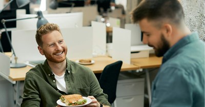 Coworker brings nothing to company potluck, packs several containers with everyone else’s food to take home, then grabs the cookies too, prompting a colleague to call him out: 'He didn’t want to cook after his shift'