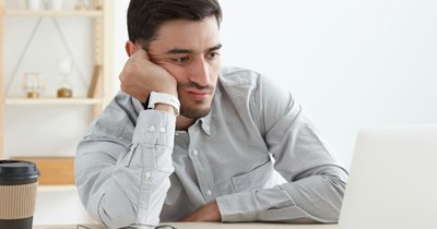 22 Workers shared the thing that made them finally stop caring about "going above and beyond" at work—It is often seen as an important trait, but when should you stop? 