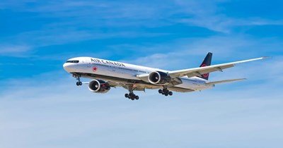 Trouble booking a flight, father tries to book three plane tickets but is unable due to his son having the same name, causing him to lose money: ‘Now I either lose €2000 or pay another €8000’