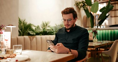 Restaurant customer consults ChatGPT instead of server when ordering food: 'Does something as trivial as ordering really require AI?'