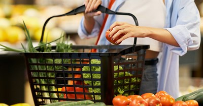 Entitled vacation house guests demand owner buys them groceries, protest when she cancels their booking: 'Thanks for ruining our trip'