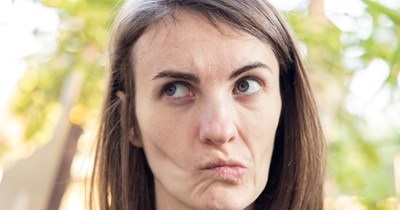 Older sister pressures younger sister to give her the $10K inheritance their parents left her for her education so that the older sister can pay her bills: 'It's what mom and dad would've wanted.'