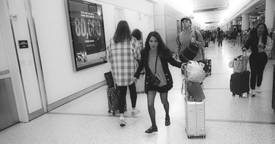 Mom criticizes daughter for being 'too relaxed' at the airport: 'Traveling without parents makes you realize the airport was never stressful.'