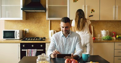 Couple moved in together and started having too many conflicts about cleaning the dishes, leading them to actually consider breaking up: ‘Am I actually asking for too much and being unreasonable, or this as absurd as it feels to me?’
