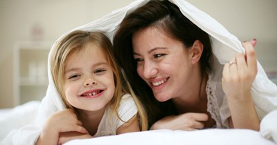 Mom accuses sister of making her and her 5-year-old daughter homeless because she's moving out of their shared apartment in a year: 'She makes $14 an hour.'